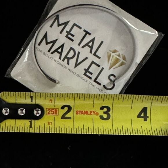 Metal Marvels stainless silver cuff UNAPOLOGETIC NWT - Picture 3 of 4